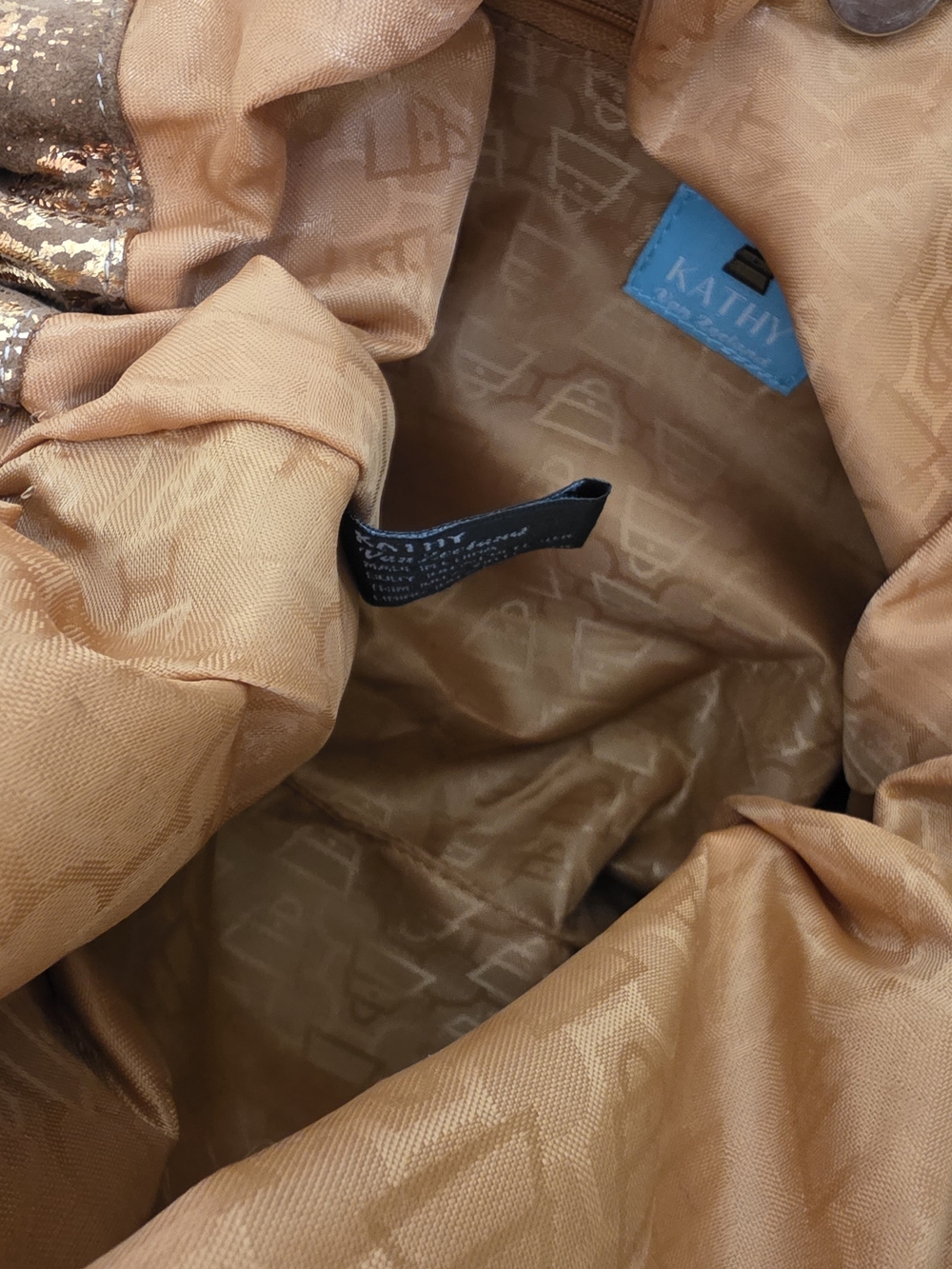 Kathy Van Zeeland Metallic Copper Gold Shoulder Bag - Picture 7 of 7
